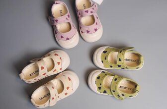 [🆕🇻🇳] Thảo Lâm Baby Shop – Cửa hàng quần áo sơ sinh – trẻ em 🧑‍🧒❤️️👶⭐️ Lâu lâu em mới có mã zảm đẹp ẻm nha mẹĐôi này đi êm – nhẹ – ko trơn trượt và rất thoáng lun ạ.Hè mà có ẻm mix với váy thì còn gì xinh hơn . Em mời các , shares-0✔️ , likes-6❤️️ , date-2025-03-28 03:15:55🇻🇳🇻🇳🇻🇳📰🆕