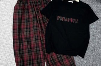 [🆕🇻🇳] Minh Tuyết Shop – Chuyên quần áo hót rẻ nhất thị trường 👕 Top1Fashion 👗  Nay e k live thanh lí  một loạt bộ bo.m về chất đẹp
Lắm sale nhanh hơn #50k bộ
sờ lên chất sướng cả tay đợt này về mê xỉu về chất. Bộ quần kẻ thích lắm mặ , shares-0✔️ , likes-406❤️️ , date-2025-03-30 03:15:49🇻🇳🇻🇳🇻🇳📰🆕