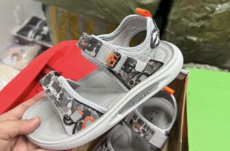 [🆕🇻🇳]  Tuyên Thuỳ Hải Phòng Shop Quần Áo Trẻ Em-Đồ Sơ Sinh-Giày Dép-Bỉm 🧑‍🧒❤️️👶⭐️ Chị em nào hóng lô dép ngon bổ rẻ của em không ạ giá chỉ từ 69,79,89,99k không ạ ……
, shares-0✔️ , likes-27❤️️ , date-2025-03-30 01:28:41🇻🇳🇻🇳🇻🇳📰🆕