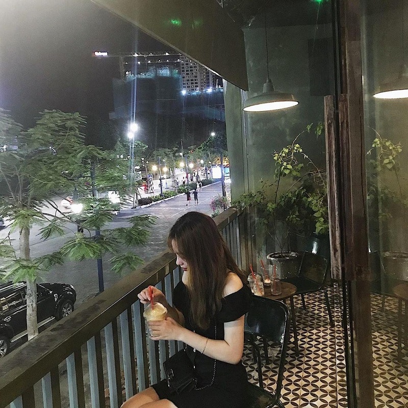 Rooftop Café & Bar - quán cafe sân thượng ở Hạ Long