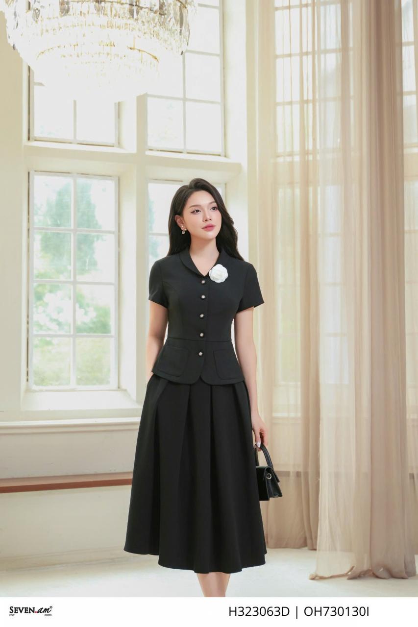 [🛒🇻🇳]Áo vest đen cổ bẻ hoa cài thời trang nữ Seven.AM H323063D – Seven.AM , SKU – – sevenam.vn 🇻🇳🛒Top1Shop🛒 🇻🇳Top1Vietnam🇻🇳 🛍🛒🇻🇳