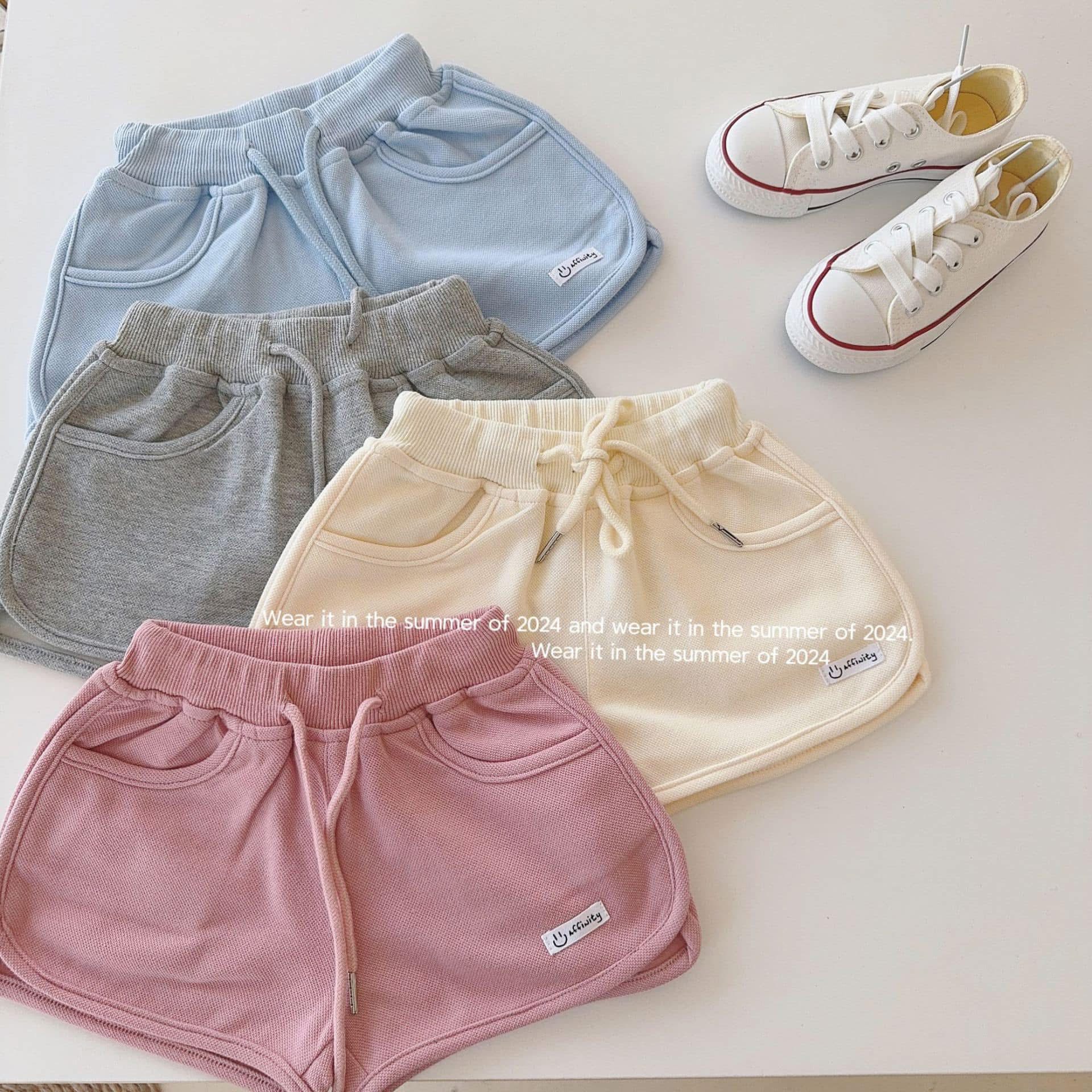 [🆕🇻🇳] Thảo Lâm Baby Shop – Cửa hàng quần áo sơ sinh – trẻ em 🧑‍🧒❤️️👶⭐️  Nhiều mẹ hỏi mẫu quần sooc rời cho bé . 

— Nay tiện shop sale mẫu quần da cá mềm bản xuất Hàn giá tốt quá nên bác Béo đăng gom 1 chuyến để các mẹ mua chu , shares-0✔️ , likes-1❤️️ , date-2025-04-01 00:31:28🇻🇳🇻🇳🇻🇳📰🆕