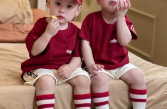 [🆕🇻🇳] Thảo Lâm Baby Shop – Cửa hàng quần áo sơ sinh – trẻ em 🧑‍🧒❤️️👶⭐️ #99K___99K.1B – EM CÓ ĐÚNG 1 RI – EM SEO LỖTone đỏ mận đẹp quá, mã này nhà em ấp ủ từ trong Tết, siêu đẹp nên chắc chắn sẽ hot. Bé trai gái mặc okelaFo , shares-1✔️ , likes-2❤️️ , date-2025-04-06 16:44:30🇻🇳🇻🇳🇻🇳📰🆕