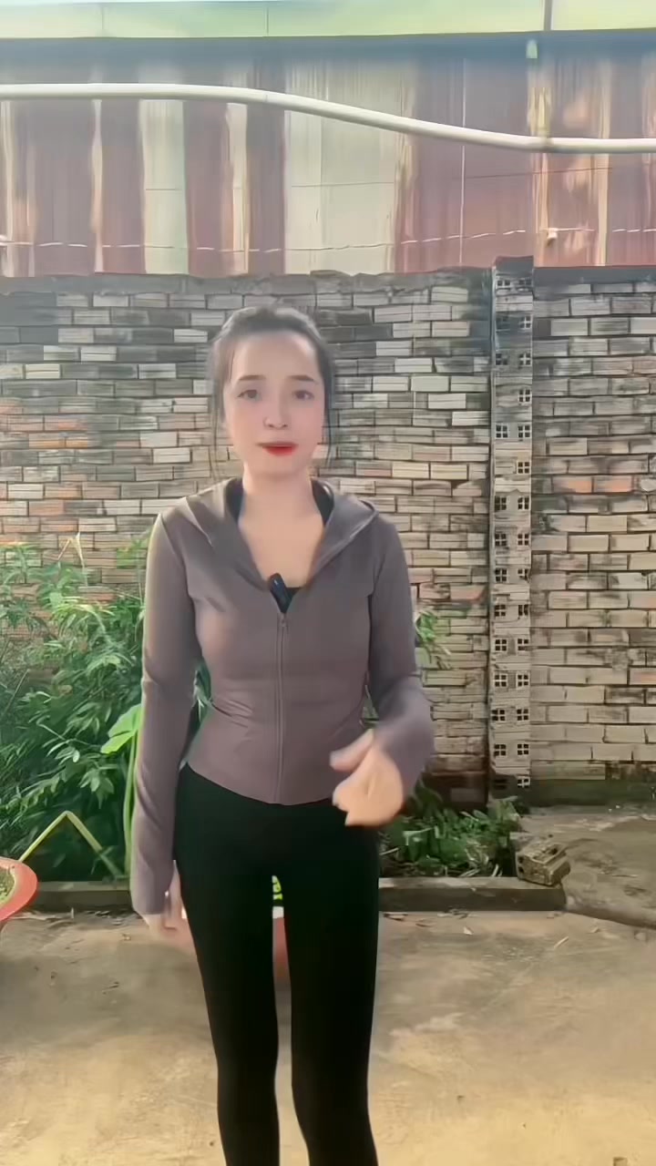 [🆕🇻🇳] BAMBU Thời Trang VNXK 👕 Top1Fashion 👗  #SALE sập sàn Chỉ 99𝗞/𝟏 áo
Hàng Cao Cấp , đẹp từ đường kim mũi chỉ..
Chất thun thể thao: dày dạn,mềm min, thoáng mát co giãn 4 chiều.
– – – – – – – – –  , shares-0✔️ , likes-0❤️️ , date-2025-04-09 01:08:58🇻🇳🇻🇳🇻🇳📰🆕