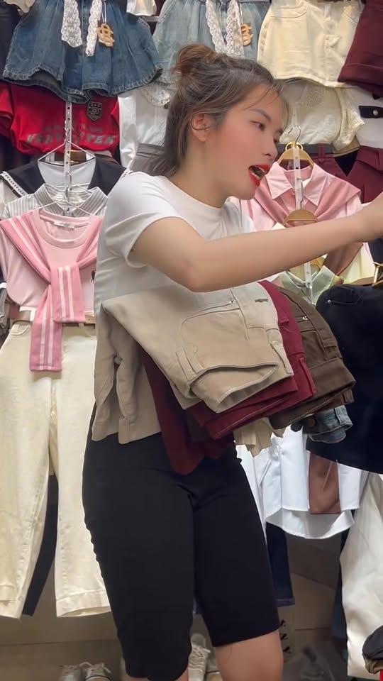 [🆕🇻🇳] Minh Tuyết Shop – Chuyên quần áo hót rẻ nhất thị trường 👕 Top1Fashion 👗  Ngố này hót lắm luôn , shares-0✔️ , likes-12❤️️ , date-2025-04-12 16:02:03🇻🇳🇻🇳🇻🇳📰🆕
