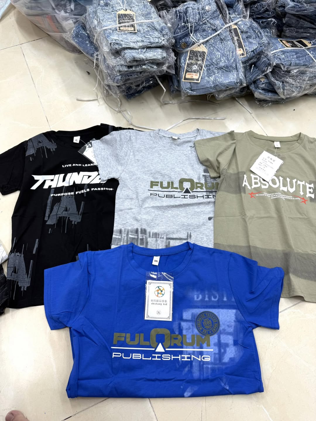 [🆕🇻🇳]  Tuyên Thuỳ Hải Phòng Shop Quần Áo Trẻ Em-Đồ Sơ Sinh-Giày Dép-Bỉm 🧑‍🧒❤️️👶⭐️ #100k 3ao sz 18-38kg e giao mầu ngẫu nhiên
, shares-0✔️ , likes-30❤️️ , date-2025-04-18 22:38:35🇻🇳🇻🇳🇻🇳📰🆕