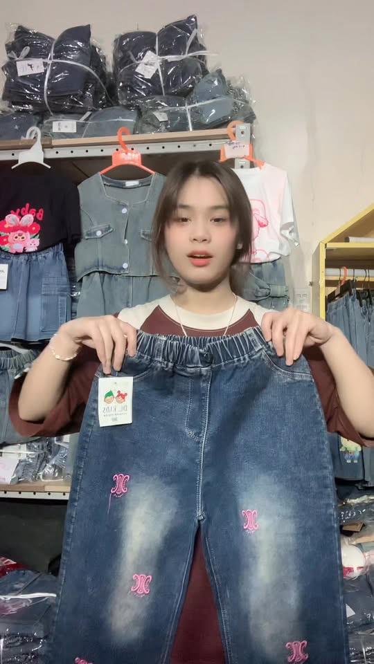 [🆕🇻🇳] ABC KID – Chuyên sỉ lẻ hàng thiết kế quần áo trẻ em 👕 Top1Fashion 👗  Quần lẻ size sale 60k/1c ship 30k đi đơn từ 2c. Cho các bé từ 50kg-65kg mặc vừa , shares-0✔️ , likes-1❤️️ , date-2025-04-24 01:05:02🇻🇳🇻🇳🇻🇳📰🆕