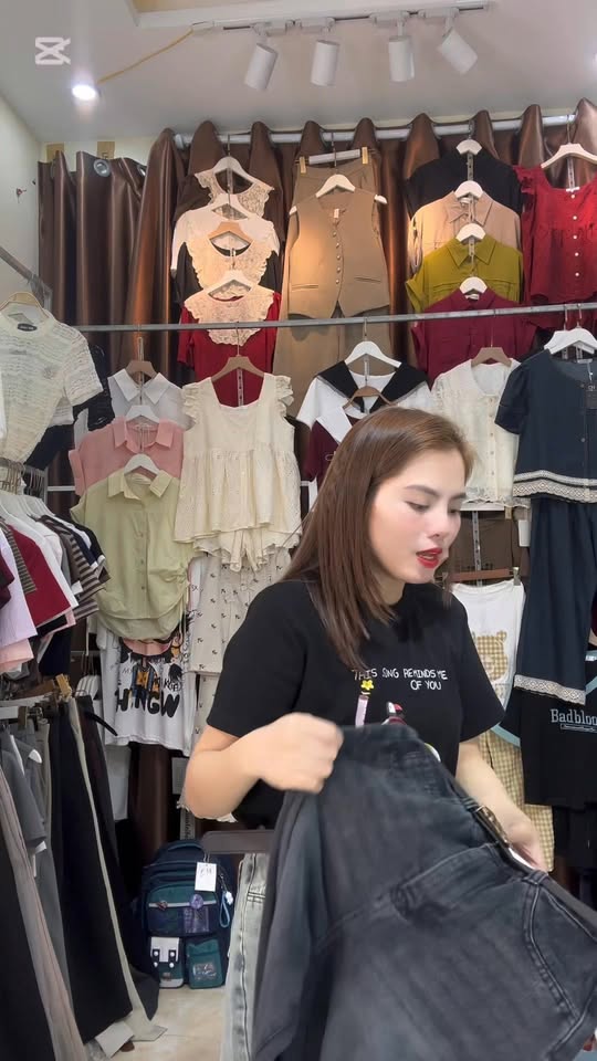 [🆕🇻🇳] Shop TOM BABY  Chuyên Bỉm,Thời trang cho bé,các loại Bánh kẹo, Kem, Thực phâm dinh dưỡng 🧑‍🧒❤️️👶⭐️ Lote tăng cao hàn quốc em đã về cho các mom . Quá nhiều mom hỏi em mã này ạ
các mom muốn tìm  tăng chiều cao an toàn cả tuổi thơ cho con thì đây là một dòn , shares-1✔️ , likes-0❤️️ , date-2025-04-18 15:10:38🇻🇳🇻🇳🇻🇳📰🆕