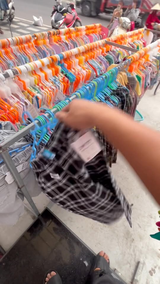 [🆕🇻🇳]  Tuyên Thuỳ Hải Phòng Shop Quần Áo Trẻ Em-Đồ Sơ Sinh-Giày Dép-Bỉm 🧑‍🧒❤️️👶⭐️ Em đang giảm giá rất nhiều sp. Chị em qua shop e tham quan và mua sắm nhé. Đc shop Tuyên Thuỳ gần chợ trịnh xá thiên hương thuỷ nguyên hp sdt 0792288999 , shares-0✔️ , likes-13❤️️ , date-2025-04-27 15:46:59🇻🇳🇻🇳🇻🇳📰🆕