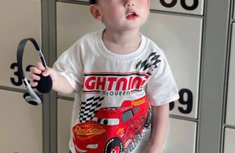 [🆕🇻🇳] NANA Kids – Thời Trang Trẻ Em 🧑‍🧒❤️️👶⭐️ Đẹp xuất sắc . Team MC QUEEN đừng bỏ lỡ deal này  9⃣9⃣bộMc queen mãi đẹp. IVừa đúng gu . Màu đẹp
Dư này mà mặc đi học vừa xinh vừa thoải  , shares-0✔️ , likes-1❤️️ , date-2025-05-09 04:04:59🇻🇳🇻🇳🇻🇳📰🆕