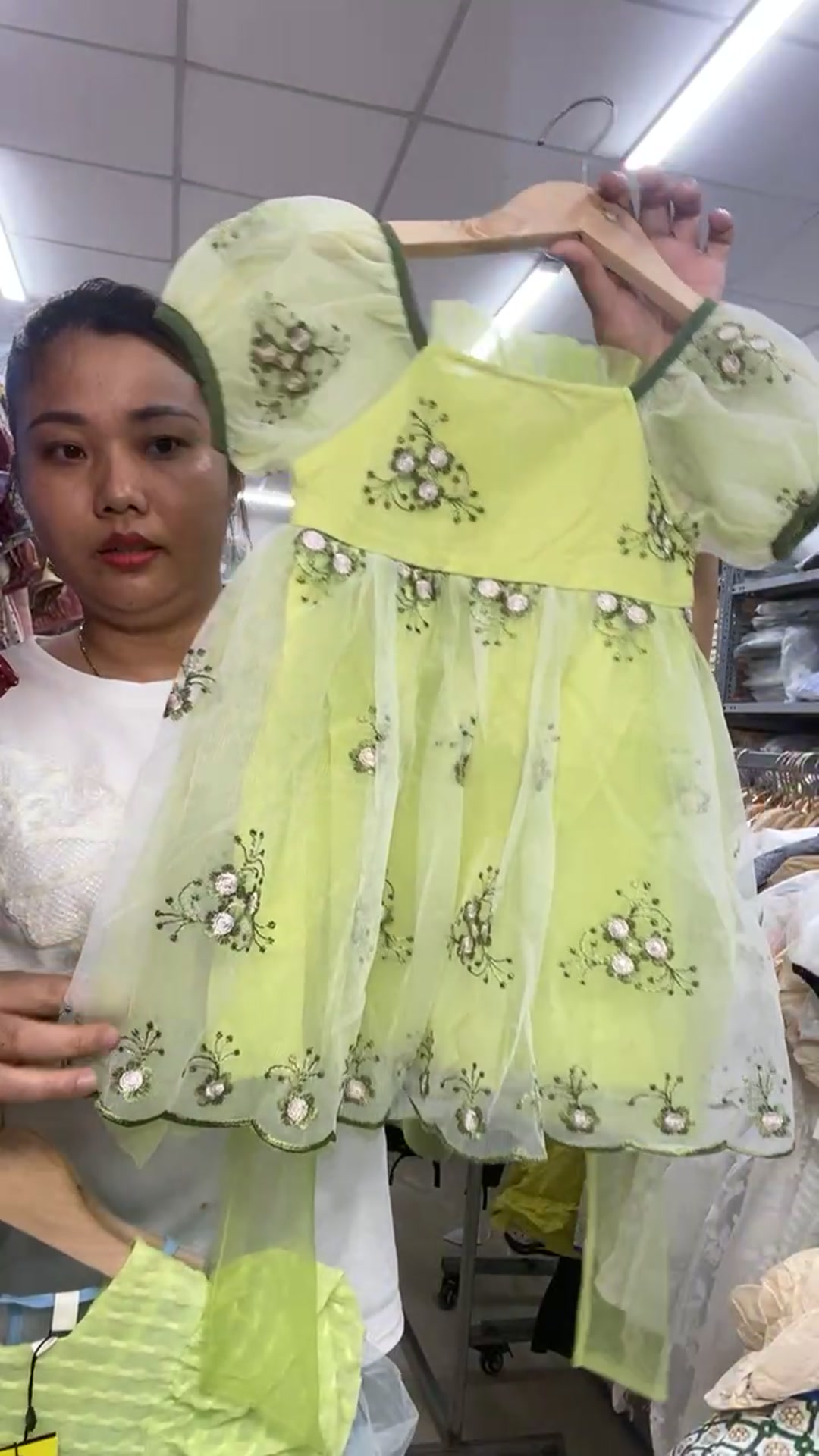 [🆕🇻🇳]  Tuyên Thuỳ Hải Phòng Shop Quần Áo Trẻ Em-Đồ Sơ Sinh-Giày Dép-Bỉm 🧑‍🧒❤️️👶⭐️ E lên sale tre em , shares-37✔️ , likes-76❤️️ , date-2025-05-10 02:21:34🇻🇳🇻🇳🇻🇳📰🆕