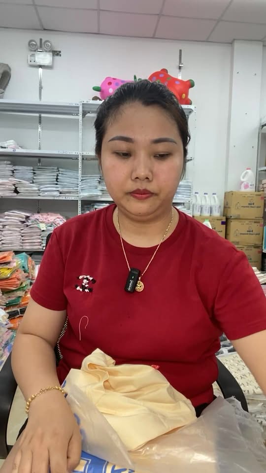 [🆕🇻🇳]  Tuyên Thuỳ Hải Phòng Shop Quần Áo Trẻ Em-Đồ Sơ Sinh-Giày Dép-Bỉm 🧑‍🧒❤️️👶⭐️ E lên live ạ , shares-0✔️ , likes-5❤️️ , date-2025-05-04 04:01:49🇻🇳🇻🇳🇻🇳📰🆕