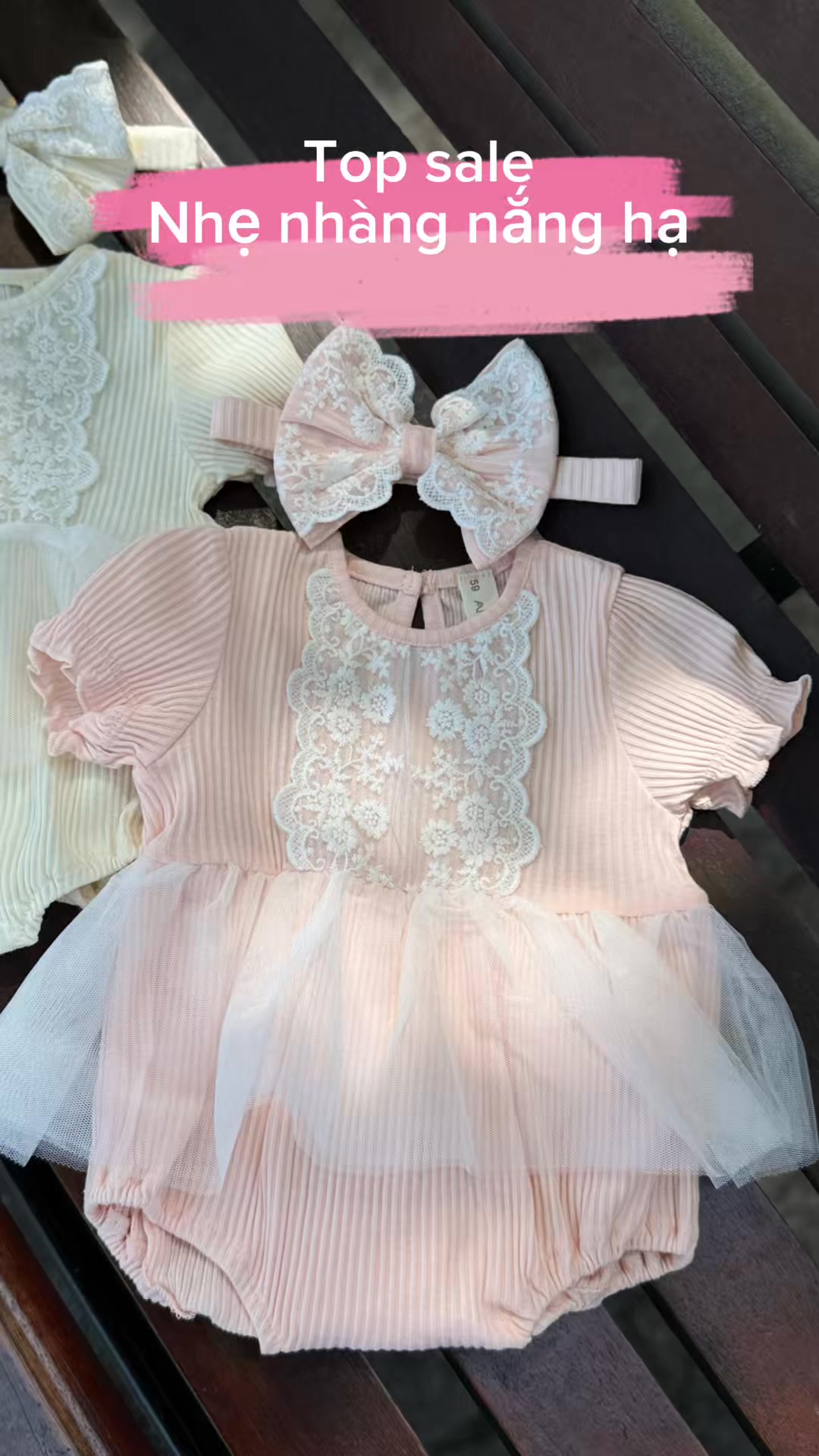 [🆕🇻🇳] Mộc Baby Store – Chuyên cung cấp đồ cao cấp cho Mẹ & bé 🧑‍🧒❤️️👶⭐️ 𝐐𝐮𝐚̣𝐭 𝐭𝐢́𝐜𝐡 đ𝐢𝐞̣̂𝐧 𝐓𝐨𝐛𝐞 𝟏𝟎.𝟎𝟎𝟎𝐦𝐀𝐡Dòng quạt pin trâu, sạc chỉ 4h là full
— Với 4 chế độ gió mẹ tùy ý điều chỉnh
— Góc xoay 720 độ
— Vận hành êm ái
—  , shares-0✔️ , likes-1❤️️ , date-2025-05-05 21:24:51🇻🇳🇻🇳🇻🇳📰🆕