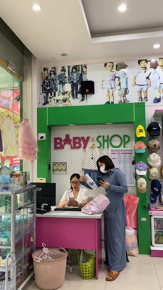 [🆕🇻🇳] Baby Shop – Chuyên quần áo, giày dép, phụ kiện cho bé, đồ sơ sinh, đầm bầu cho Mom 🧑‍🧒❤️️👶⭐️ Xin phép các mẹ vì sự đáng yêu này , shares-0✔️ , likes-33❤️️ , date-2025-04-28 02:30:44🇻🇳🇻🇳🇻🇳📰🆕