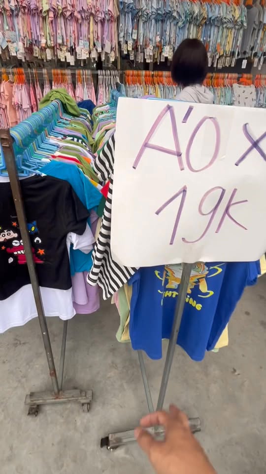 [🆕🇻🇳]  Tuyên Thuỳ Hải Phòng Shop Quần Áo Trẻ Em-Đồ Sơ Sinh-Giày Dép-Bỉm 🧑‍🧒❤️️👶⭐️ #combo 100k 3ao sz 18-38kg đặt trên bài giup em , shares-0✔️ , likes-0❤️️ , date-2025-05-03 15:56:47🇻🇳🇻🇳🇻🇳📰🆕