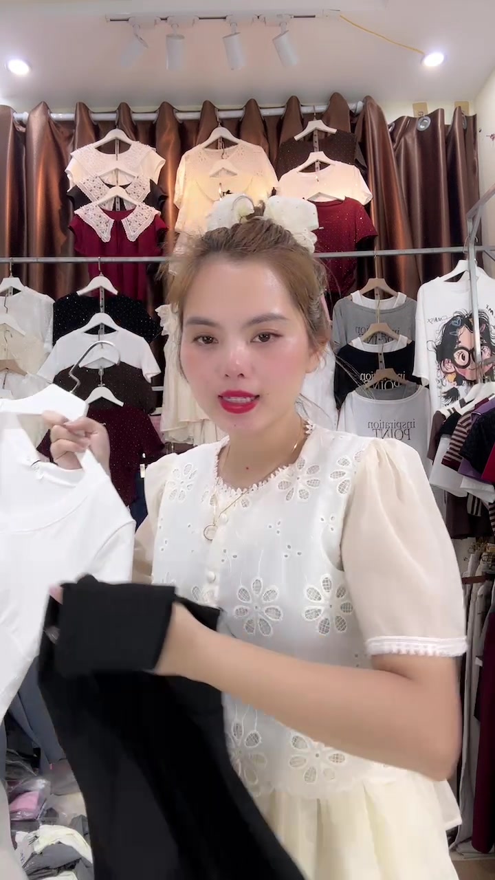 [🆕🇻🇳]  Tuyên Thuỳ Hải Phòng Shop Quần Áo Trẻ Em-Đồ Sơ Sinh-Giày Dép-Bỉm 🧑‍🧒❤️️👶⭐️ Sau đợt siêu bão 50 năm thống nhất đất nc lại đến kỉ niệm 70năm giải phóng Hải Phòng.
Mai e lại về đủ sl va sz áo cờ đỏ sao vàng cho nhà mk đi diễu binh di , shares-0✔️ , likes-75❤️️ , date-2025-05-04 01:00:59🇻🇳🇻🇳🇻🇳📰🆕