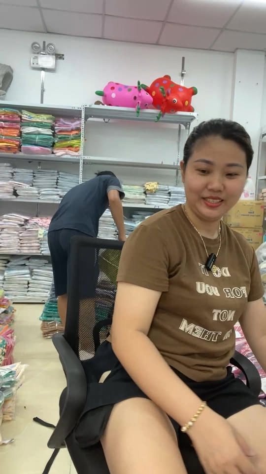 [🆕🇻🇳]  Tuyên Thuỳ Hải Phòng Shop Quần Áo Trẻ Em-Đồ Sơ Sinh-Giày Dép-Bỉm 🧑‍🧒❤️️👶⭐️ E lên sale it hàng nglon ạ , shares-0✔️ , likes-27❤️️ , date-2025-05-06 16:18:09🇻🇳🇻🇳🇻🇳📰🆕