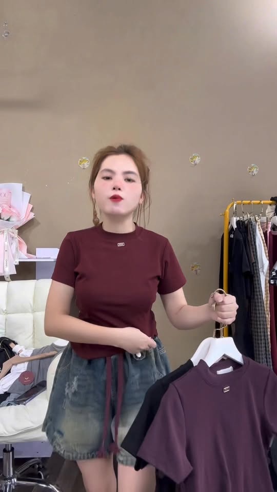 [🆕🇻🇳] Minh Tuyết Shop – Chuyên quần áo hót rẻ nhất thị trường 👕 Top1Fashion 👗  Cả sét #50k k mua chịu rồi nè , shares-0✔️ , likes-116❤️️ , date-2025-05-08 03:13:28🇻🇳🇻🇳🇻🇳📰🆕