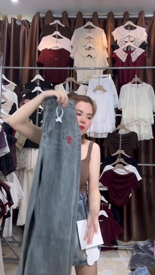 [🆕🇻🇳] Minh Tuyết Shop – Chuyên quần áo hót rẻ nhất thị trường 👕 Top1Fashion 👗  Mở mắt đã phải sale thanh lí quần bò 70-80kaas nha , shares-0✔️ , likes-49❤️️ , date-2025-05-11 12:50:09🇻🇳🇻🇳🇻🇳📰🆕