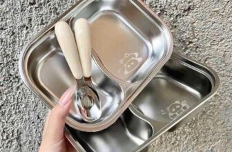 [🆕🇻🇳]  Tuyên Thuỳ Hải Phòng Shop Quần Áo Trẻ Em-Đồ Sơ Sinh-Giày Dép-Bỉm 🧑‍🧒❤️️👶⭐️ Em gom khay inox cho bé ăn cơm kèm thìa ạ #50k 1khay
, shares-0✔️ , likes-4❤️️ , date-2025-05-15 16:12:15🇻🇳🇻🇳🇻🇳📰🆕