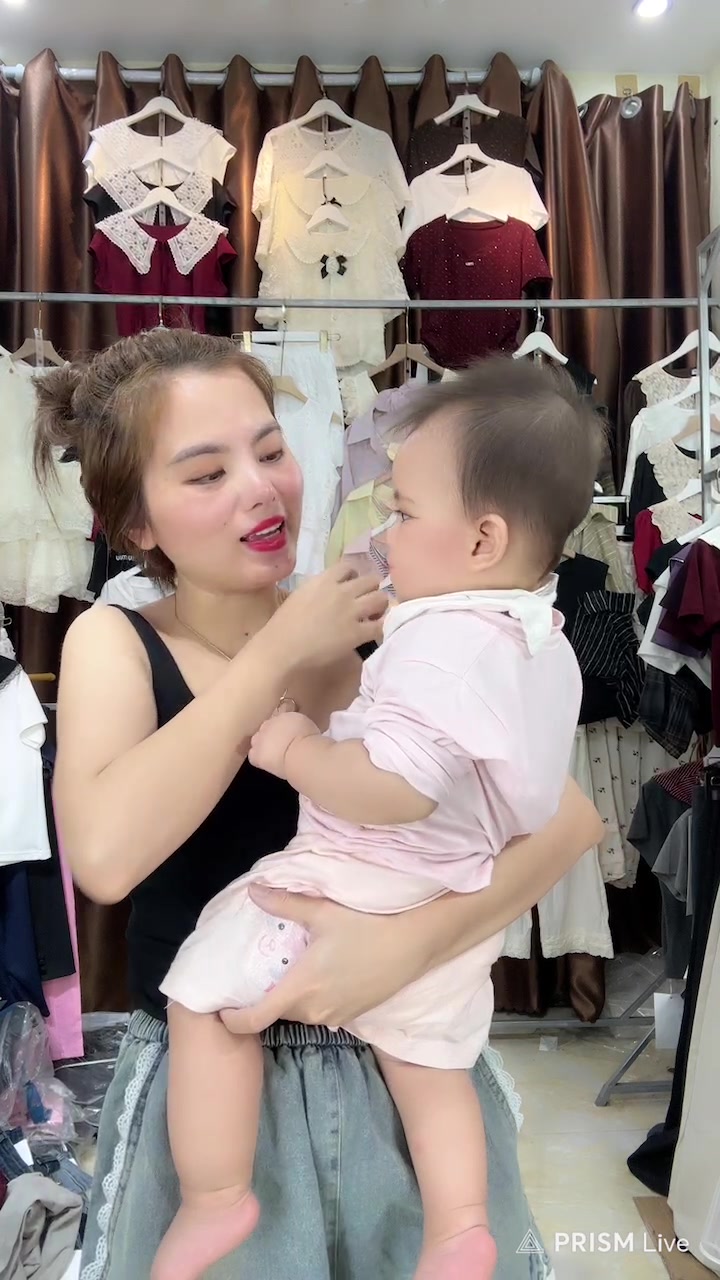 [🆕🇻🇳] Minh Tuyết Shop – Chuyên quần áo hót rẻ nhất thị trường 👕 Top1Fashion 👗  nghỉ mấy hôm
e xả rẻ hết nhen lỗ đuèng hỏi , shares-75✔️ , likes-444❤️️ , date-2025-05-12 04:04:43🇻🇳🇻🇳🇻🇳📰🆕