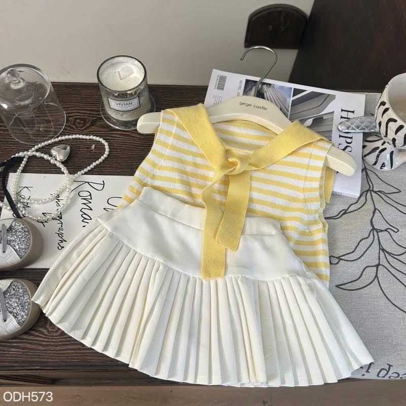 [🆕🇻🇳]  Tuyên Thuỳ Hải Phòng Shop Quần Áo Trẻ Em-Đồ Sơ Sinh-Giày Dép-Bỉm 🧑‍🧒❤️️👶⭐️ Em gom khay inox cho bé ăn cơm kèm thìa ạ #50k 1khay
, shares-0✔️ , likes-4❤️️ , date-2025-05-15 16:12:15🇻🇳🇻🇳🇻🇳📰🆕