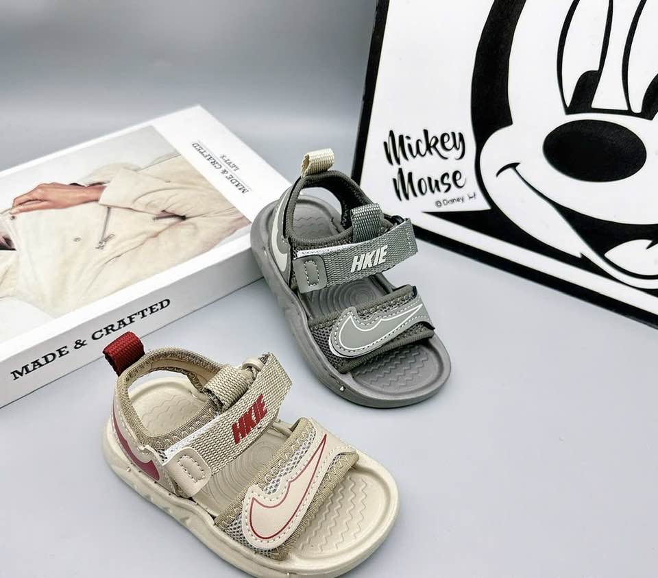 [🆕🇻🇳] TRẦN VÂN STORE Chuyên bán sỉ và lẻ giày dép,túi xách,quần áo,mỹ phẩm 👕 Top1Fashion 👗  Sẵn 22-26, siu nhẹ
, shares-0✔️ , likes-0❤️️ , date-2025-05-22 03:03:41🇻🇳🇻🇳🇻🇳📰🆕