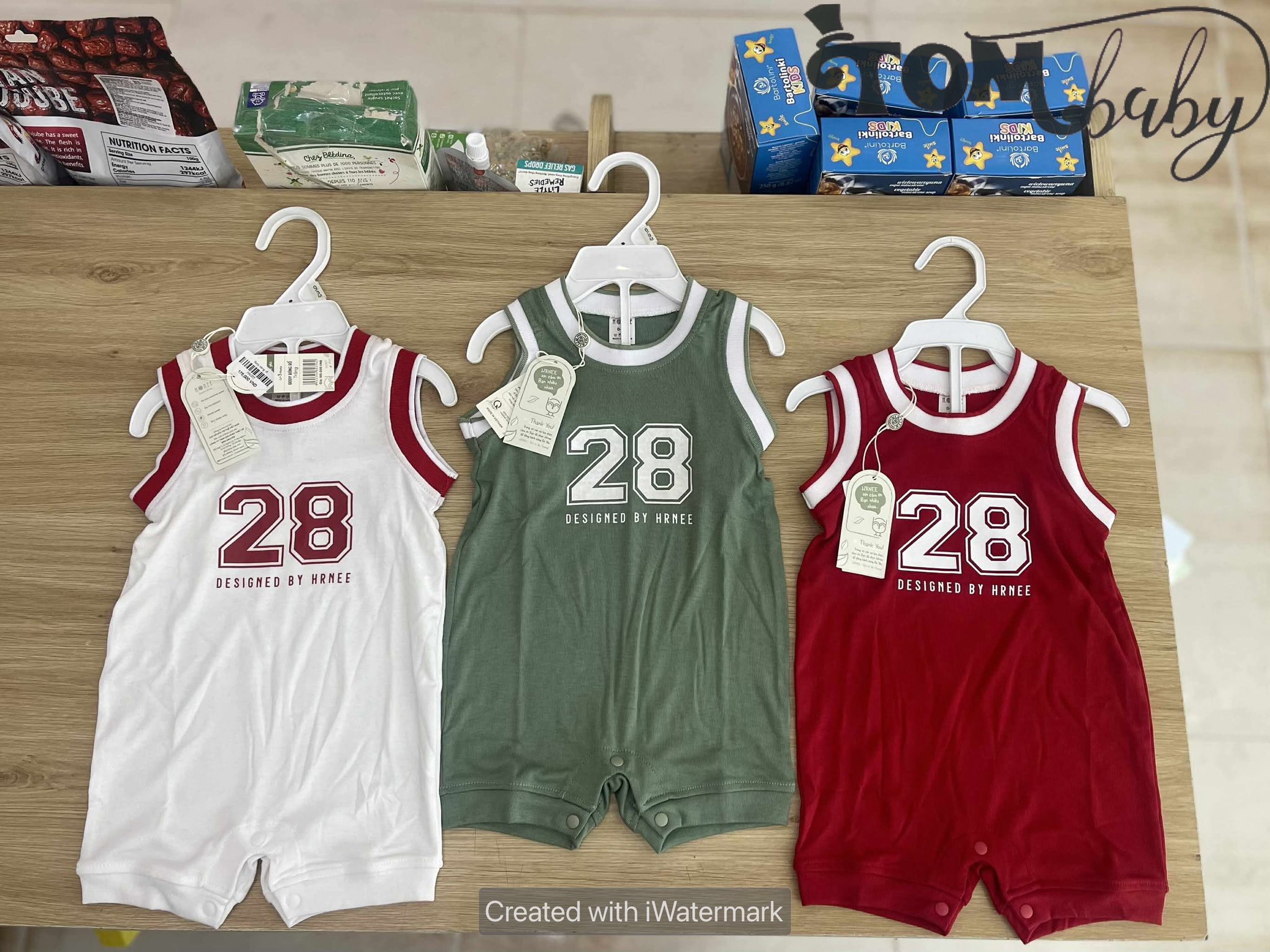 [🆕🇻🇳] Shop TOM BABY  Chuyên Bỉm,Thời trang cho bé,các loại Bánh kẹo, Kem, Thực phâm dinh dưỡng 🧑‍🧒❤️️👶⭐️  𝐁𝐎̣̂ 𝐁𝐀 𝐋𝐎̂̃ 𝐂𝐔𝐓𝐄 𝐌𝐎𝐃𝐀𝐋 𝐎𝐑𝐆𝐀𝐍𝐈𝐂 – 𝐌𝐀́𝐓 𝐌𝐄̉ 𝐂𝐇𝐎 𝐁𝐄́ 𝐘𝐄̂𝐔 𝐌𝐔̀𝐀 𝐇𝐄̀Hè về rồi, cho bé tung tăng cả ngày trong bộ ba lỗ cực xinh từ HRNEE nhé!
• Chất vải 𝐌𝐨 , shares-0✔️ , likes-0❤️️ , date-2025-05-19 20:16:47🇻🇳🇻🇳🇻🇳📰🆕