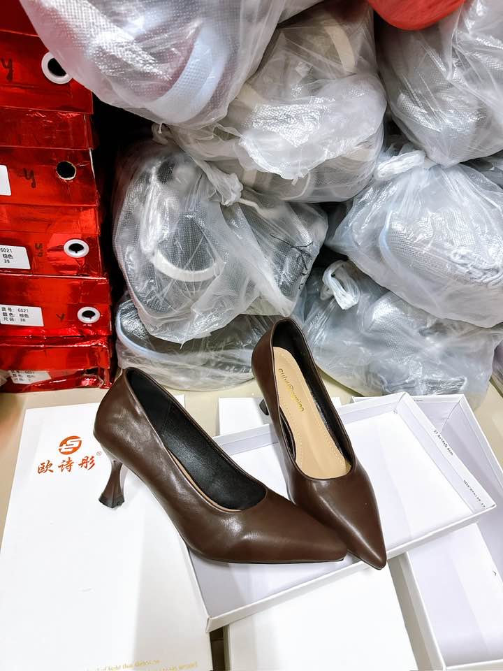 [🆕🇻🇳] TRẦN VÂN STORE Chuyên bán sỉ và lẻ giày dép,túi xách,quần áo,mỹ phẩm 👕 Top1Fashion 👗  Sruchies sẵn đủ mã xinh
, shares-0✔️ , likes-0❤️️ , date-2025-05-20 03:29:33🇻🇳🇻🇳🇻🇳📰🆕