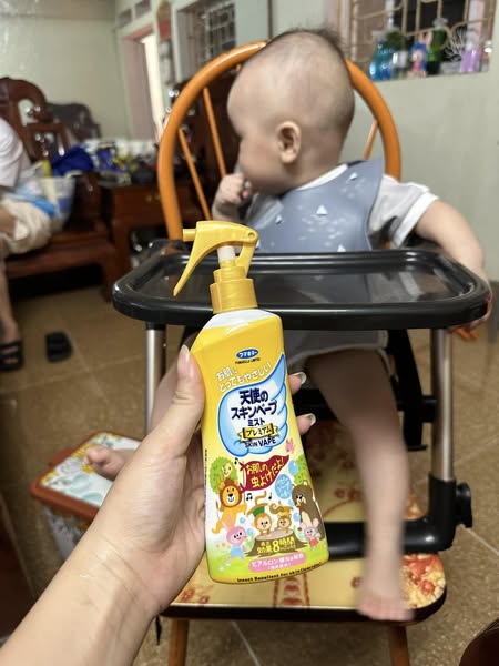 [🆕🇻🇳] Shop TOM BABY  Chuyên Bỉm,Thời trang cho bé,các loại Bánh kẹo, Kem, Thực phâm dinh dưỡng 🧑‍🧒❤️️👶⭐️ Hiện shop em có chai xịt muỗi Skin Vape đủ các màu Xanh, Hồng, Vàng . Con em cũng chỉ xài mỗi màu vàng này thôi vì hiệu quả tận 8 tiếng. Loại này xài được  , shares-1✔️ , likes-0❤️️ , date-2025-05-23 18:00:12🇻🇳🇻🇳🇻🇳📰🆕