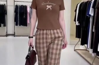 [🆕🇻🇳] Huế Bùi Shop 👕 Top1Fashion 👗   #99ksét (2b em miễn ship) Chất vải co giãn 4 chiều. mặc thoải mái em bao mấy chị kiểm tra hàng bao mặc thử (em có sz 40 đến 70kg , shares-0✔️ , likes-1❤️️ , date-2025-05-27 15:39:21🇻🇳🇻🇳🇻🇳📰🆕