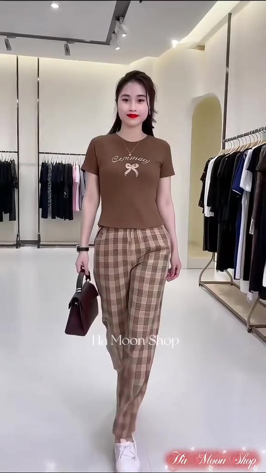 [🆕🇻🇳] Huế Bùi Shop 👕 Top1Fashion 👗   #99ksét (2b em miễn ship) Chất vải co giãn 4 chiều. mặc thoải mái em bao mấy chị kiểm tra hàng bao mặc thử (em có sz 40 đến 70kg , shares-0✔️ , likes-1❤️️ , date-2025-05-27 15:39:21🇻🇳🇻🇳🇻🇳📰🆕