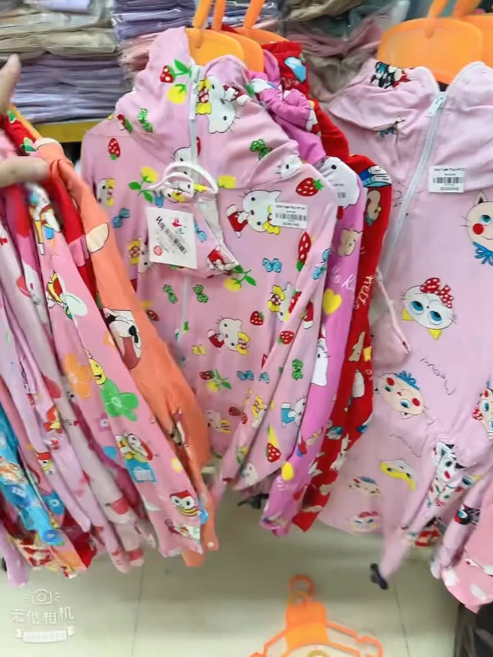 [🆕🇻🇳]  Tuyên Thuỳ Hải Phòng Shop Quần Áo Trẻ Em-Đồ Sơ Sinh-Giày Dép-Bỉm 🧑‍🧒❤️️👶⭐️ Sốc luôn a , shares-0✔️ , likes-13❤️️ , date-2025-05-28 22:35:48🇻🇳🇻🇳🇻🇳📰🆕