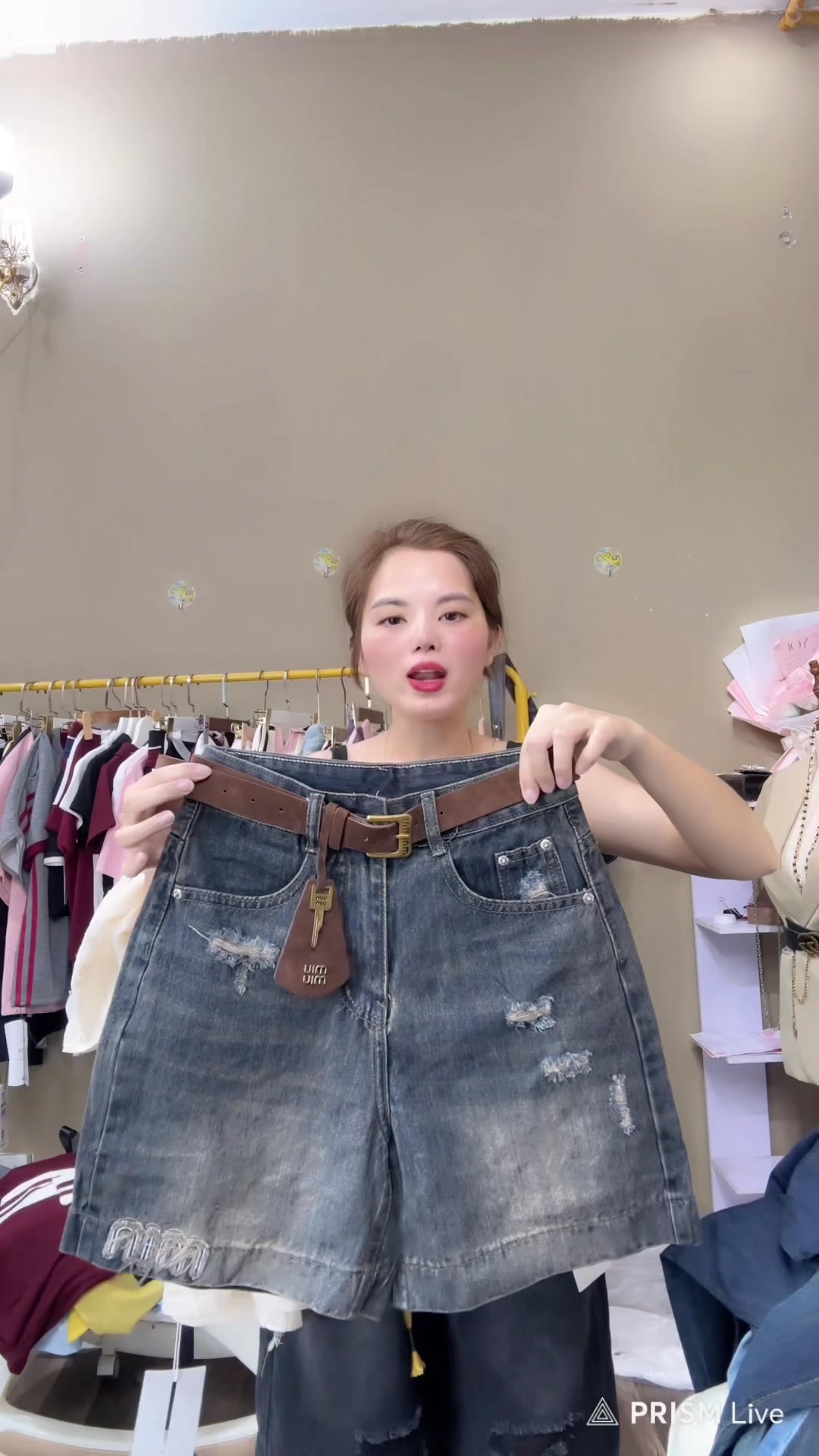 [🆕🇻🇳] NANA Kids – Thời Trang Trẻ Em 🧑‍🧒❤️️👶⭐️ Giày thể thao sneaker thoáng khí 1⃣1⃣9⃣
Siêu phẩm thoáng khí đang SEOOO, hốt lẹ ce ơi .Êm lắm nha mí bà . E vợt trc đôi cao 5p tôn  , shares-0✔️ , likes-0❤️️ , date-2025-06-15 01:46:51🇻🇳🇻🇳🇻🇳📰🆕