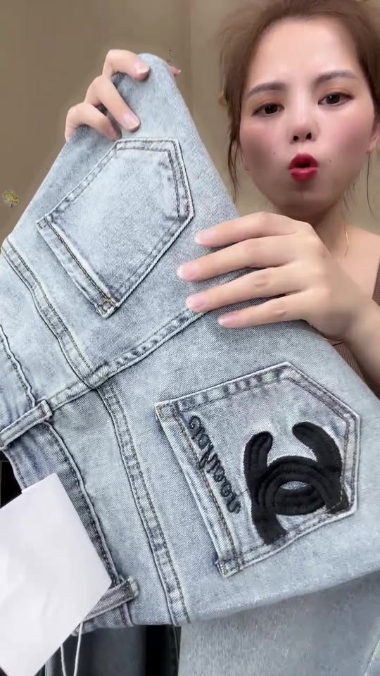 [🆕🇻🇳]  Sunny kids – Quần áo trẻ em 🧑‍🧒❤️️👶⭐️ Lanh tông bé – Hàng loại 1
Vải mát, thoáng, co rút cực ít – bé mặc cả ngày vẫn dễ chịu!
Giá chỉ từ 25K/bộ – vừa đẹp vừa tiết kiệm!
, shares-0✔️ , likes-0❤️️ , date-2025-06-22 21:17:11🇻🇳🇻🇳🇻🇳📰🆕