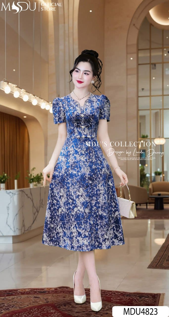 [🛒🇻🇳]Váy Thiết Kế MDU4823 Gấm Lụa Cổ V Đính Đá Kiêu Sa Xòe Nhẹ Sang Trọng – , SKU – – mdufashion.com 🇻🇳🛒Top1Shop🛒 🇻🇳Top1Vietnam🇻🇳 🛍🛒🇻🇳