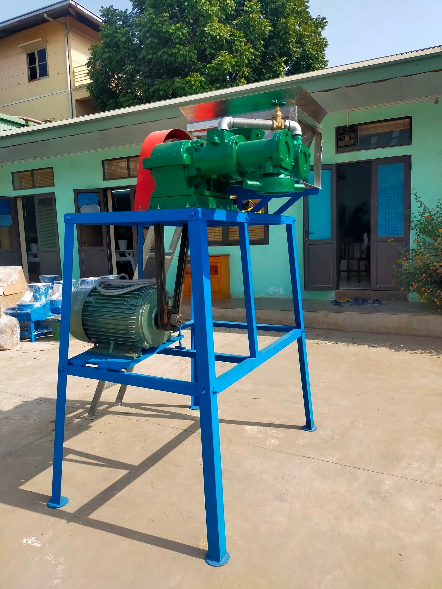 Quỳnh Anh Shyn biến mái tóc trở thành vũ khí sắc bén tại Em Xinh “Say Hi” [🆕🇻🇳] bazaarvietnam.vn