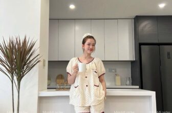 [🆕🇻🇳] Thảo Lâm Baby Shop – Cửa hàng quần áo sơ sinh – trẻ em 🧑‍🧒❤️️👶⭐️ SET MẸ BÉĐồ đôi mẹ bé chưa bao giờ hết hot.
Mẫu hello kitty siêu dễ mặc cho cả mẹ và bé. Kiểu dán basic mặc lên sang yêu, tone màu thì cưng xỉu.
Bả , shares-0✔️ , likes-1❤️️ , date-2025-06-26 04:20:22🇻🇳🇻🇳🇻🇳📰🆕