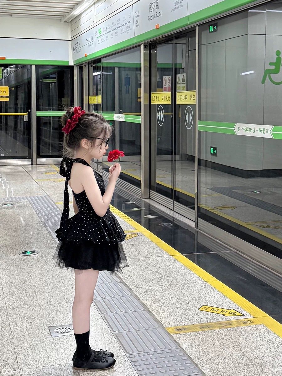 [🆕🇻🇳] Thảo Lâm Baby Shop – Cửa hàng quần áo sơ sinh – trẻ em 🧑‍🧒❤️️👶⭐️ Chả thấy gì – Chỉ thấy mê thui các moms nhỉSet 2 món áo + chân váy . Ảnh thật nên hàng bao y hình nhé.Bảng size tham khảo :Size 90 12-14kg
Size 100  , shares-1✔️ , likes-4❤️️ , date-2025-06-07 13:29:48🇻🇳🇻🇳🇻🇳📰🆕