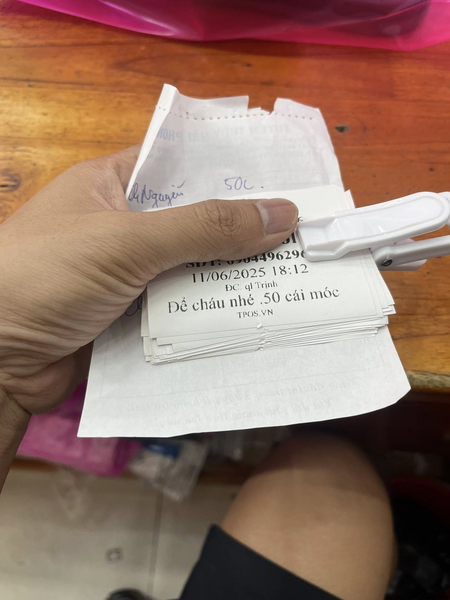 [🆕🇻🇳]  Tuyên Thuỳ Hải Phòng Shop Quần Áo Trẻ Em-Đồ Sơ Sinh-Giày Dép-Bỉm 🧑‍🧒❤️️👶⭐️ Chị em có đơn rồi qua e lấy móc nhé.
, shares-0✔️ , likes-20❤️️ , date-2025-06-12 01:20:22🇻🇳🇻🇳🇻🇳📰🆕