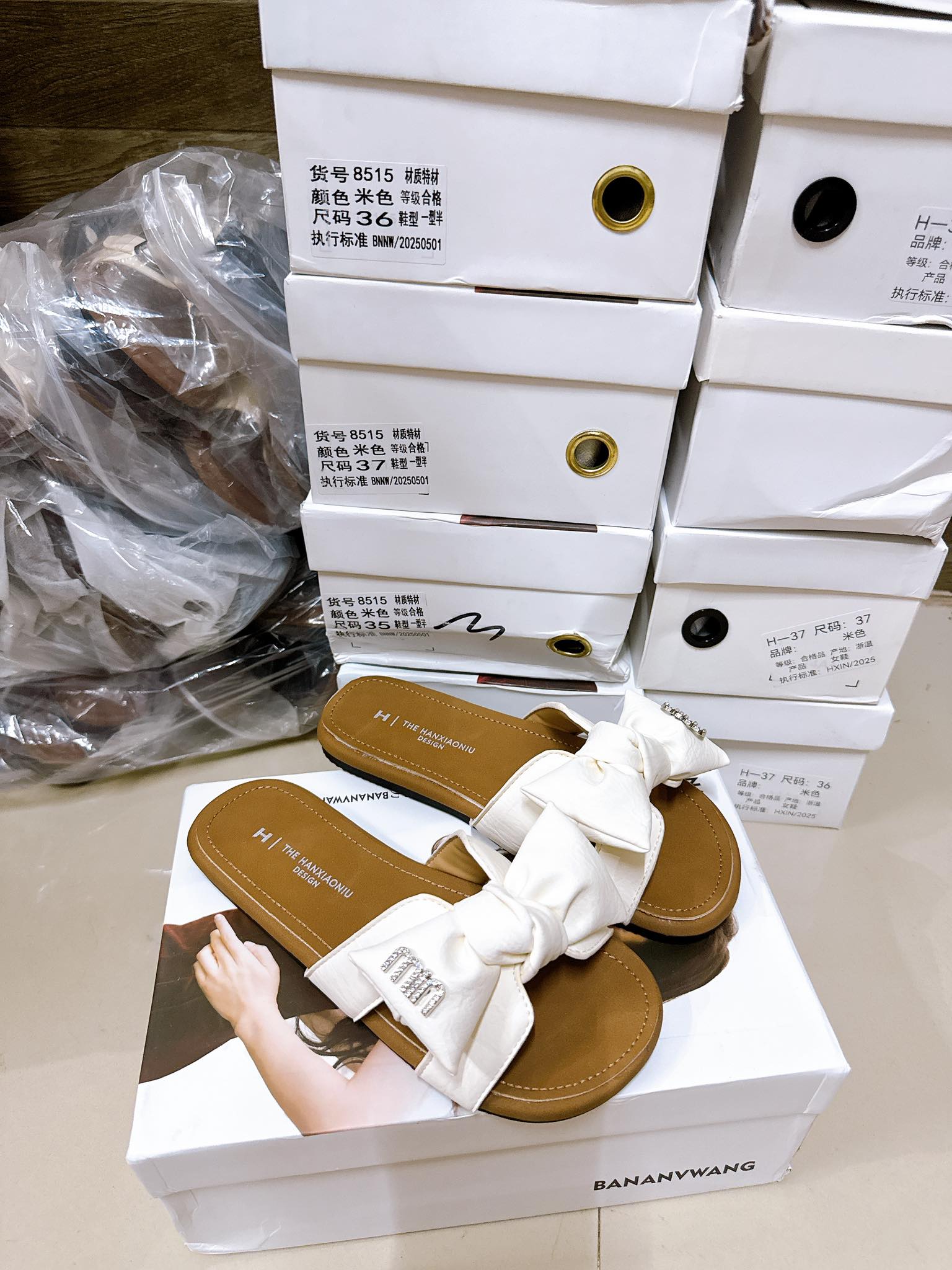 [🆕🇻🇳] TRẦN VÂN STORE Chuyên bán sỉ và lẻ giày dép,túi xách,quần áo,mỹ phẩm 👕 Top1Fashion 👗  Sẵn ạ
, shares-0✔️ , likes-0❤️️ , date-2025-06-12 02:47:15🇻🇳🇻🇳🇻🇳📰🆕