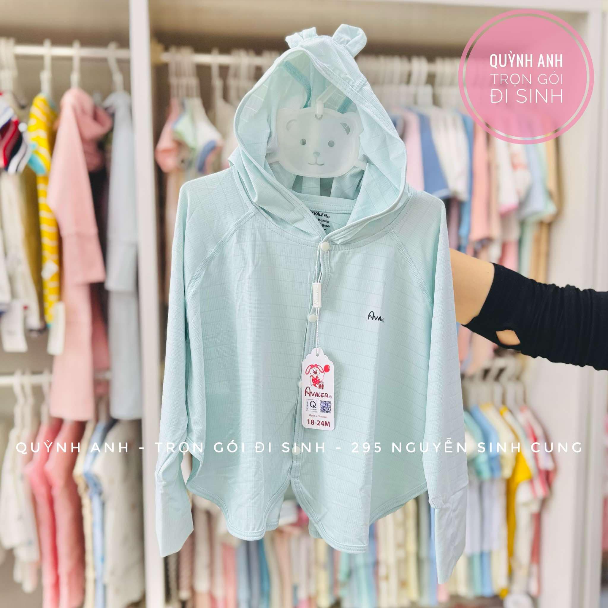 [🆕🇻🇳] Quỳnh Anh – Trọn Gói Đi Sinh – Shop chuyên cung cấp trọn gói đồ sơ sinh 🧑‍🧒❤️️👶⭐️ 𝑨́𝑶 𝑲𝑯𝑶𝑨́𝑪 AVALER -#40k
Chất bao xịn , mặc bao thích
ÁO chống nắng avaler chất lụa lạnh, lỗ thoáng khí siêu mềm mát, thoát nhiệt tốt
Size 1-5  , shares-0✔️ , likes-0❤️️ , date-2025-06-16 20:02:03🇻🇳🇻🇳🇻🇳📰🆕