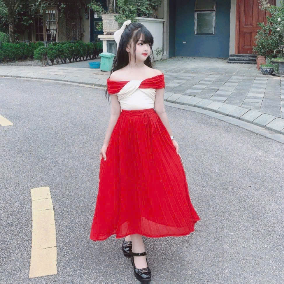 [🆕🇻🇳]  Sunny kids – Quần áo trẻ em 🧑‍🧒❤️️👶⭐️ Sẵn 2 màu luôn nhé. Tặng thêm cho bé kẹp tóc nơi trắng xinh xinh nè
Shop ko giữ đơn.
Tất cả các mẫu đều có sẵn.
———————————
SunnyKids – quần áo trẻ em
Chu , shares-0✔️ , likes-1❤️️ , date-2025-06-15 02:36:36🇻🇳🇻🇳🇻🇳📰🆕