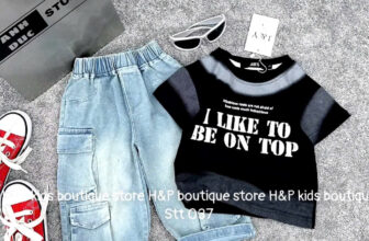 [🆕🇻🇳]  Sunny kids – Quần áo trẻ em 🧑‍🧒❤️️👶⭐️  SET JEAN CHẤT LỪ COOL NGẦU CHO BÉ TRAI NĂNG ĐỘNG
Áo thun đen – trắng phối quần jean xuông túi hộp siêu ngầu
Form chuẩn, chất mát – bé mặc đi học hay đi ch , shares-0✔️ , likes-0❤️️ , date-2025-06-19 23:47:19🇻🇳🇻🇳🇻🇳📰🆕