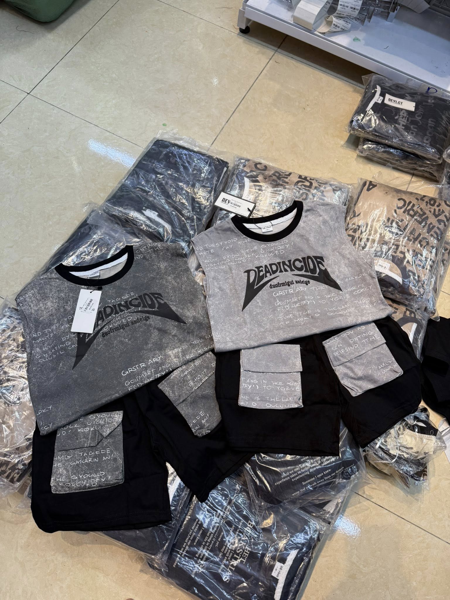 [🆕🇻🇳]  Tuyên Thuỳ Hải Phòng Shop Quần Áo Trẻ Em-Đồ Sơ Sinh-Giày Dép-Bỉm 🧑‍🧒❤️️👶⭐️ 1em siêu phẩm trình làng bên hàng sale  #80k 1bộ sz 30-47kg
, shares-0✔️ , likes-10❤️️ , date-2025-06-21 23:07:14🇻🇳🇻🇳🇻🇳📰🆕