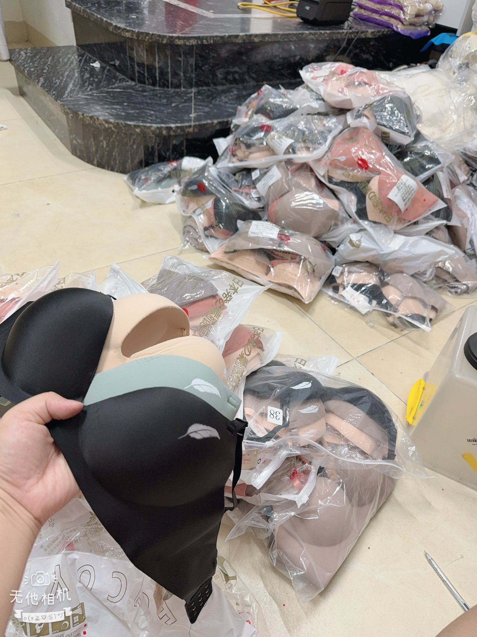 [🆕🇻🇳]  Tuyên Thuỳ Hải Phòng Shop Quần Áo Trẻ Em-Đồ Sơ Sinh-Giày Dép-Bỉm 🧑‍🧒❤️️👶⭐️ Em đang sẵn sz 38,40 chị em lên đơn ạ #100k 3áo đẹp oải cả chưởng
, shares-0✔️ , likes-19❤️️ , date-2025-06-25 04:33:51🇻🇳🇻🇳🇻🇳📰🆕