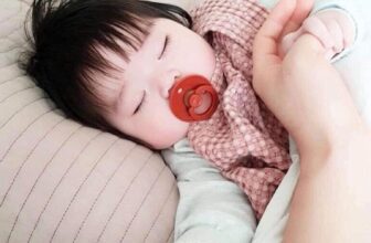 [🆕🇻🇳] Quỳnh Anh – Trọn Gói Đi Sinh – Shop chuyên cung cấp trọn gói đồ sơ sinh 🧑‍🧒❤️️👶⭐️ TI GIẢ HÀN QUỐC BIBS COLOUR – TI MỀM NHƯ TI MẸ
Đầu ti ngậm 100% cao su thiên nhiên xuất xứ từ Đan Mạch siêu mềm không màu, không vị, an toàn cho bé.
Đầu  , shares-0✔️ , likes-0❤️️ , date-2025-06-26 19:02:02🇻🇳🇻🇳🇻🇳📰🆕