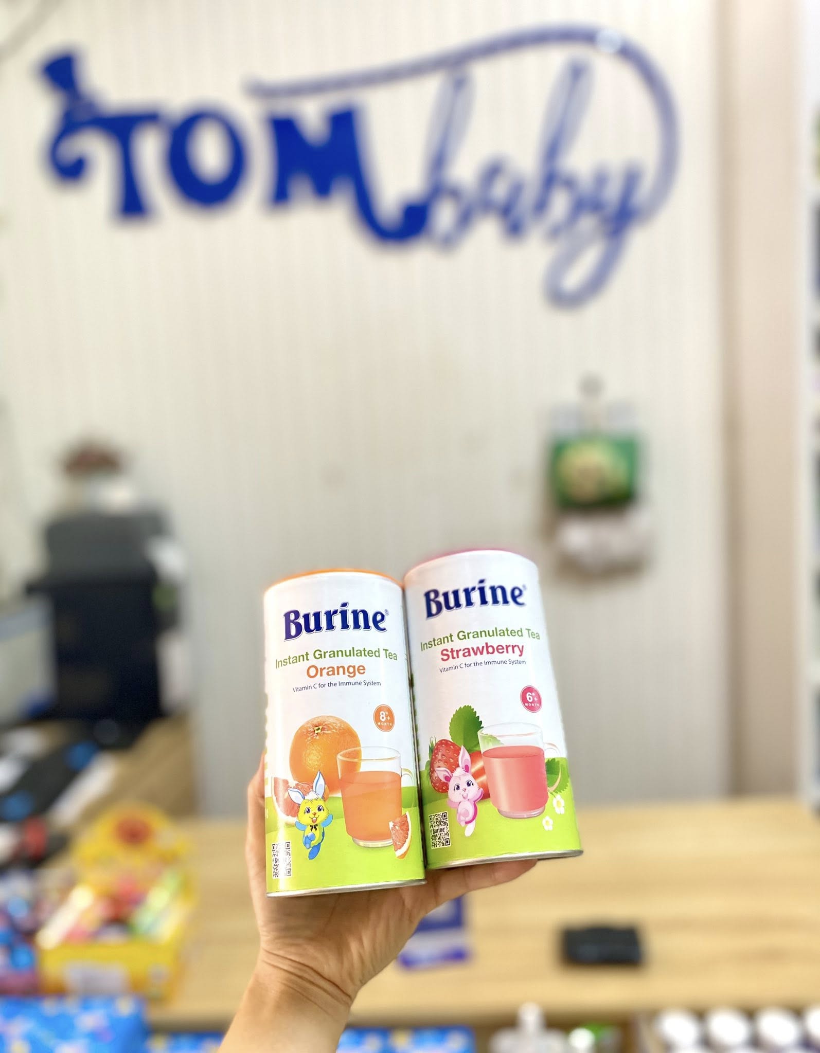 [🆕🇻🇳] Shop TOM BABY  Chuyên Bỉm,Thời trang cho bé,các loại Bánh kẹo, Kem, Thực phâm dinh dưỡng 🧑‍🧒❤️️👶⭐️ TRÀ HOA QUẢ BURINE ( sẵn vị dâu và cam)
SỰ LỰA CHỌN SỐ 1 CỦA CÁC MẸ KHI THỜI TIẾT NẮNG NÓNG NHƯ NÀY Ạ
Dùng được cho trẻ từ 6 tháng tuổi
T , shares-0✔️ , likes-0❤️️ , date-2025-06-23 18:10:58🇻🇳🇻🇳🇻🇳📰🆕