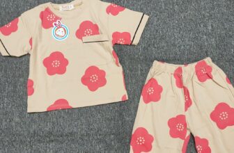 [🆕🇻🇳]  Sunny kids – Quần áo trẻ em 🧑‍🧒❤️️👶⭐️  PIJAMA HOA TO – MẶC NGỦ CŨNG PHẢI XINH
Hoa to bản – màu siêu yêu
Có 2 màu: Kem – Hồng
Chất cotton mềm mịn – mát rượi – ngủ ngon cả đêm
, shares-0✔️ , likes-1❤️️ , date-2025-06-25 01:14:00🇻🇳🇻🇳🇻🇳📰🆕