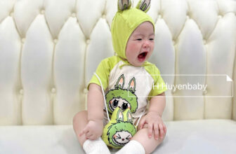 [🆕🇻🇳]  Thuỷ Nghé Kids  – Chuyên sỉ SLL quần áo Thời Trang Trẻ Em & Sơ Sinh đầy đủ các mẫu 🧑‍🧒❤️️👶⭐️  LABUBU NHÍ CÓ TÚI ĐEO – ĐI CHƠI LÀ PHẢI CHẤT!!Body chip cộc tay – vải mềm, mát
Mũ Labubu tai thú dựng form
Có túi đeo Labubu – tạo dáng “như fashioni , shares-0✔️ , likes-0❤️️ , date-2025-06-30 20:33:44🇻🇳🇻🇳🇻🇳📰🆕